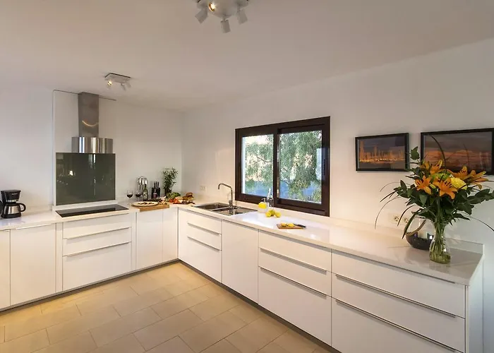 Alcalde Villa Mácher